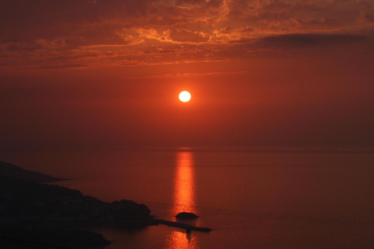 Ikarian Centre - Accommodation & Mountain Hiking Εύδηλος Εξωτερικό φωτογραφία